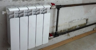 Установка биметаллических радиаторов отопления в квартире в Кирове - от 2051 руб.